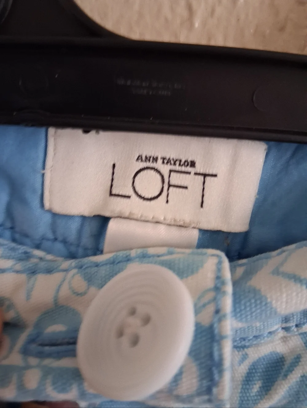 LOFT Paisley Shorts Size 8 Blue White Preppy Summer Coastal Chic EUC - Picture 3 of 4